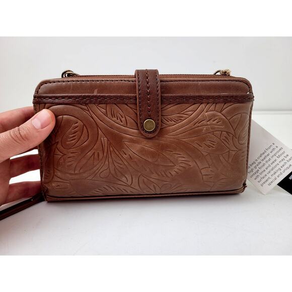 The Sak Iris Leather Crossbody Wristlet Smartphone Wallet NWT Retail $99 - Picture 3 of 11